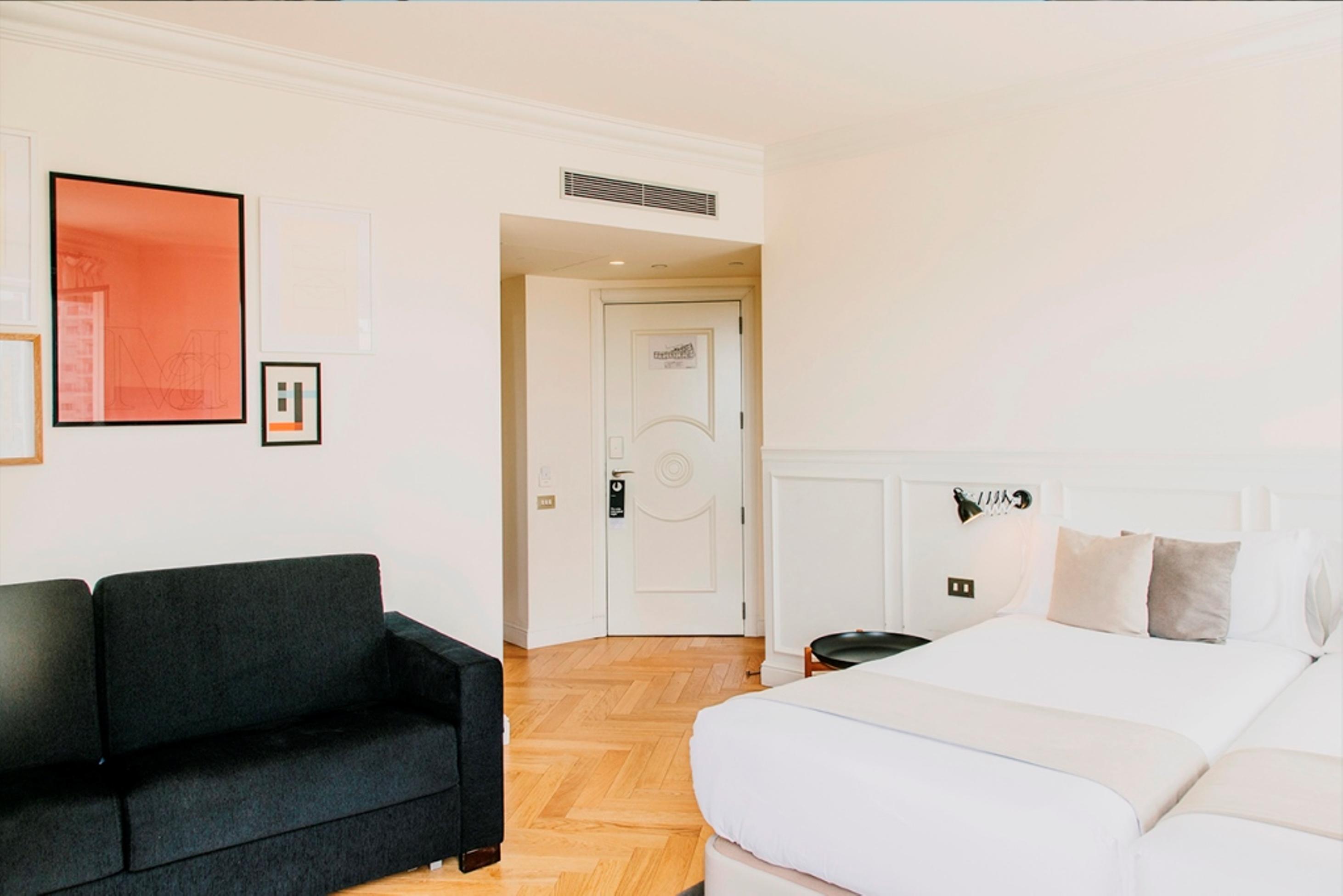 Dear Hotel Madrid Exterior photo Room at the Hotel Excelsior